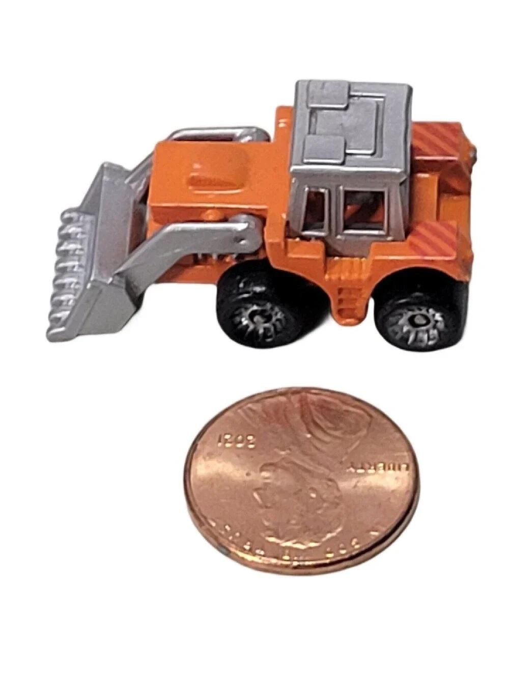 VINTAGE 1987 GALOOB MICRO MACHINES CONSTRUCTION FRONT LOADER ORANGE W/ SILVER